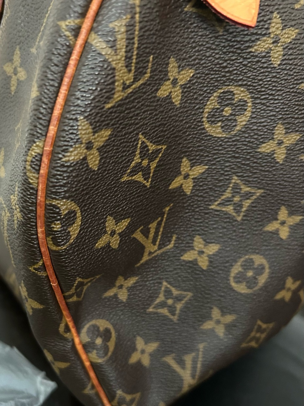 Authentic Louis Vuitton Speedy 30 in Monogram canvas - Picture 13 of 15